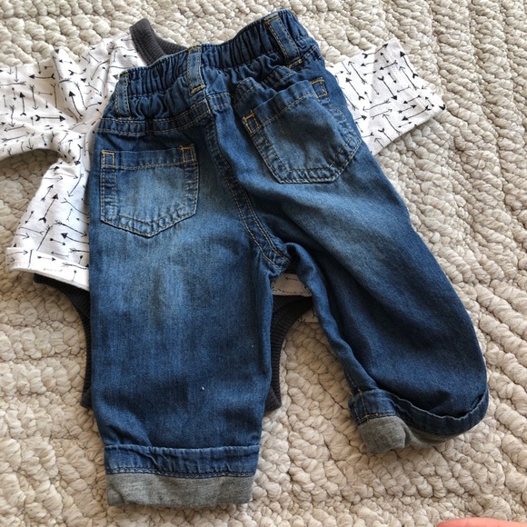 Nwot newborn outfit. - Picture 2 of 6